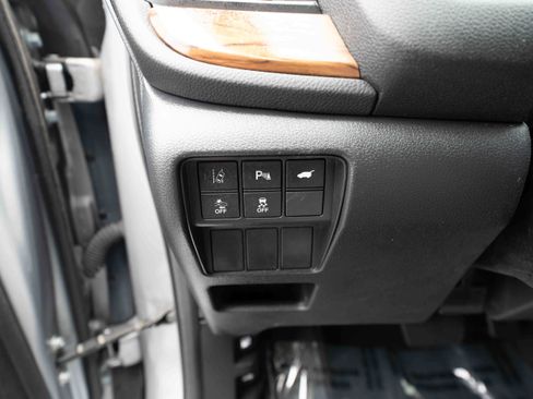 Used 2020 Honda CR-V Touring image 10