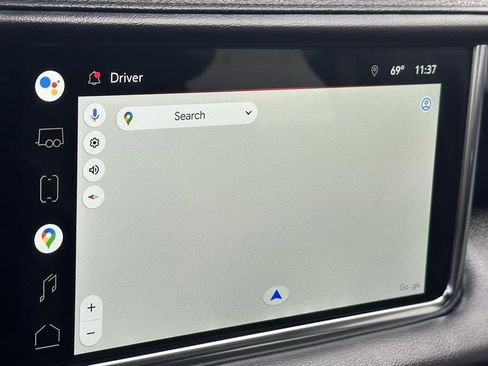 Used 2022 GMC Yukon Denali w/ Advanced Technology Package image 12