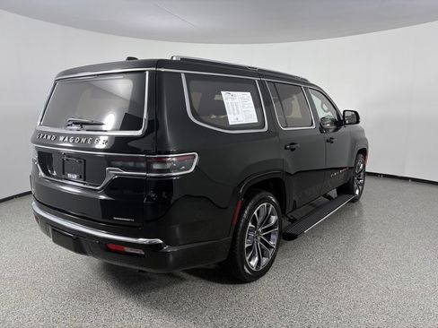 Used 2023 Jeep Grand Wagoneer Series III AWD/4WD image 7