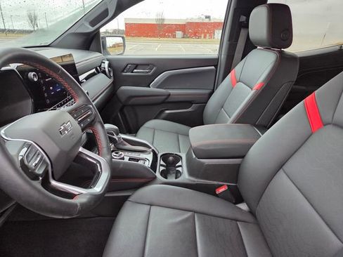 Used 2024 Chevrolet Colorado Z71 w/ Z71 Convenience Package 2 AWD/4WD image 15