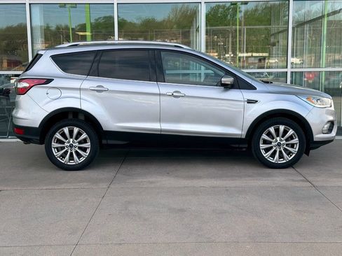 Used 2017 Ford Escape Titanium image 8