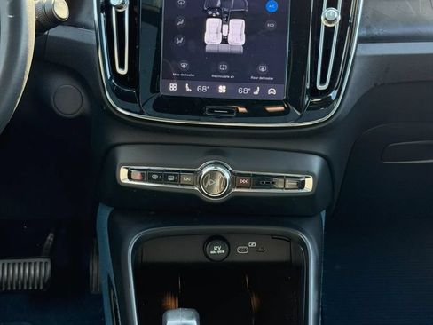Used 2023 Volvo XC40 Recharge Plus AWD/4WD image 20