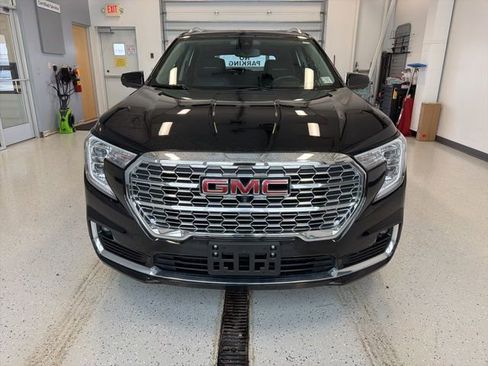 Used 2023 GMC Terrain Denali w/ Denali Premium Package image 2