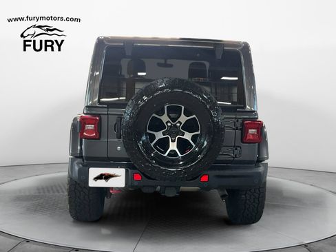 Used 2018 Jeep Wrangler Unlimited Rubicon AWD/4WD image 4
