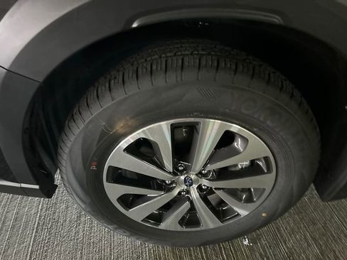 New 2025 Subaru Outback Premium image 9