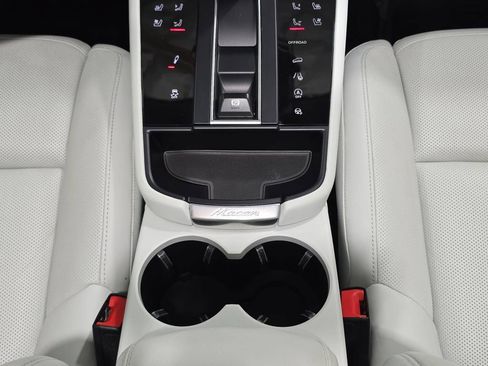 Certified 2023 Porsche Macan S AWD/4WD image 20