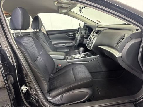 Used 2018 Nissan Altima 2.5 S FWD image 4
