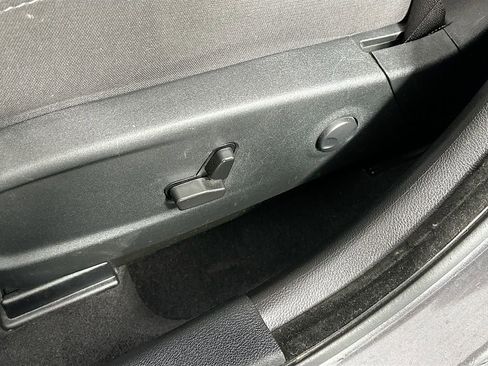 Used 2022 Dodge Charger SXT RWD image 18