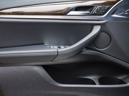 Certified 2023 BMW X4 xDrive30i w/ Convenience Package image 21