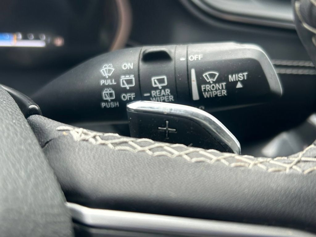 Used 2023 Jeep Grand Cherokee Laredo AWD/4WD image 18