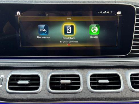 Used 2023 Mercedes-Benz GLS 450 4MATIC w/ AMG Line Exterior image 32