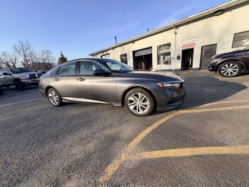 Used 2018 Honda Accord LX image 33