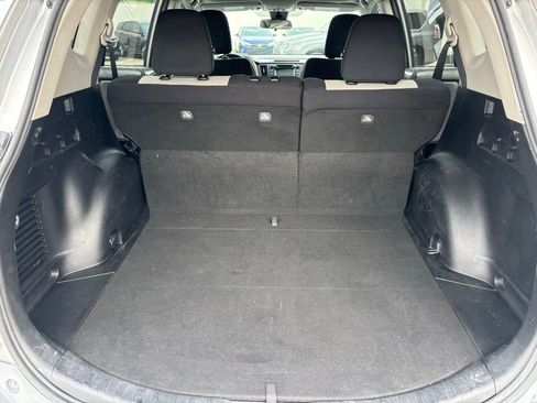 Used 2017 Toyota RAV4 XLE image 18