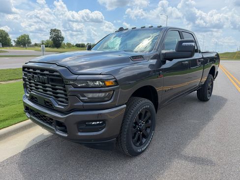 New 2026 RAM 2500 Big Horn AWD/4WD image 18