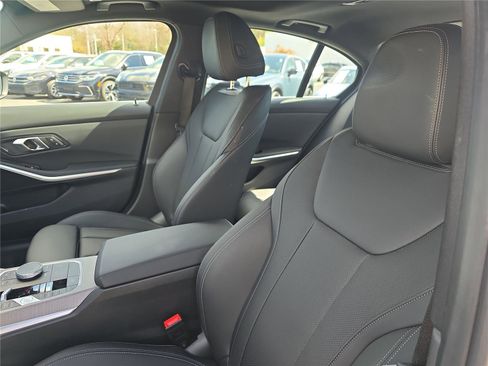 Used 2025 BMW 330i Sedan image 12