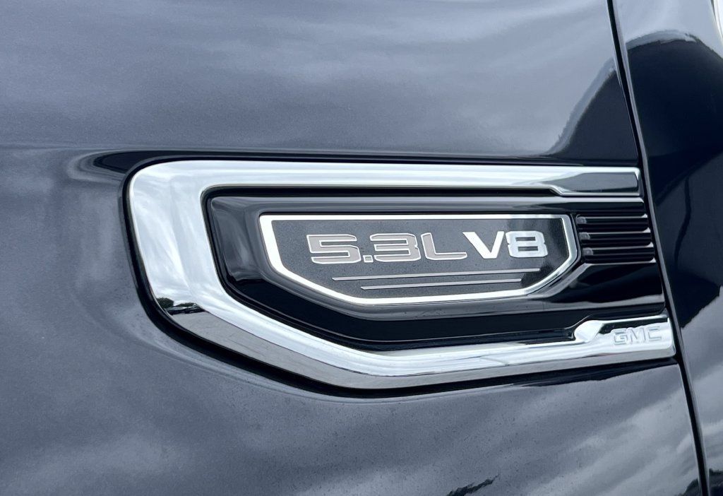Used 2026 GMC Sierra 1500 SLT AWD/4WD image 13