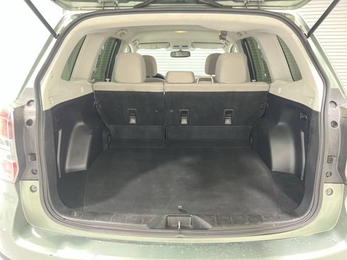 Used 2014 Subaru Forester 2.5i AWD/4WD image 21