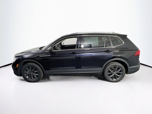 Used 2022 Volkswagen Tiguan SE image 8