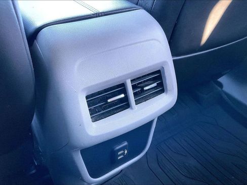 Used 2021 GMC Terrain SLT FWD image 32