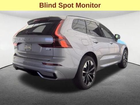 Used 2026 Volvo XC60 B5 Plus AWD/4WD image 5