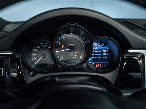 Certified 2026 Porsche Macan AWD/4WD image 20