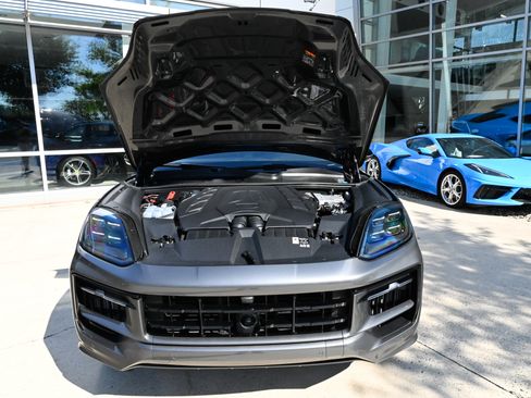 Used 2025 Porsche Cayenne S AWD/4WD image 61
