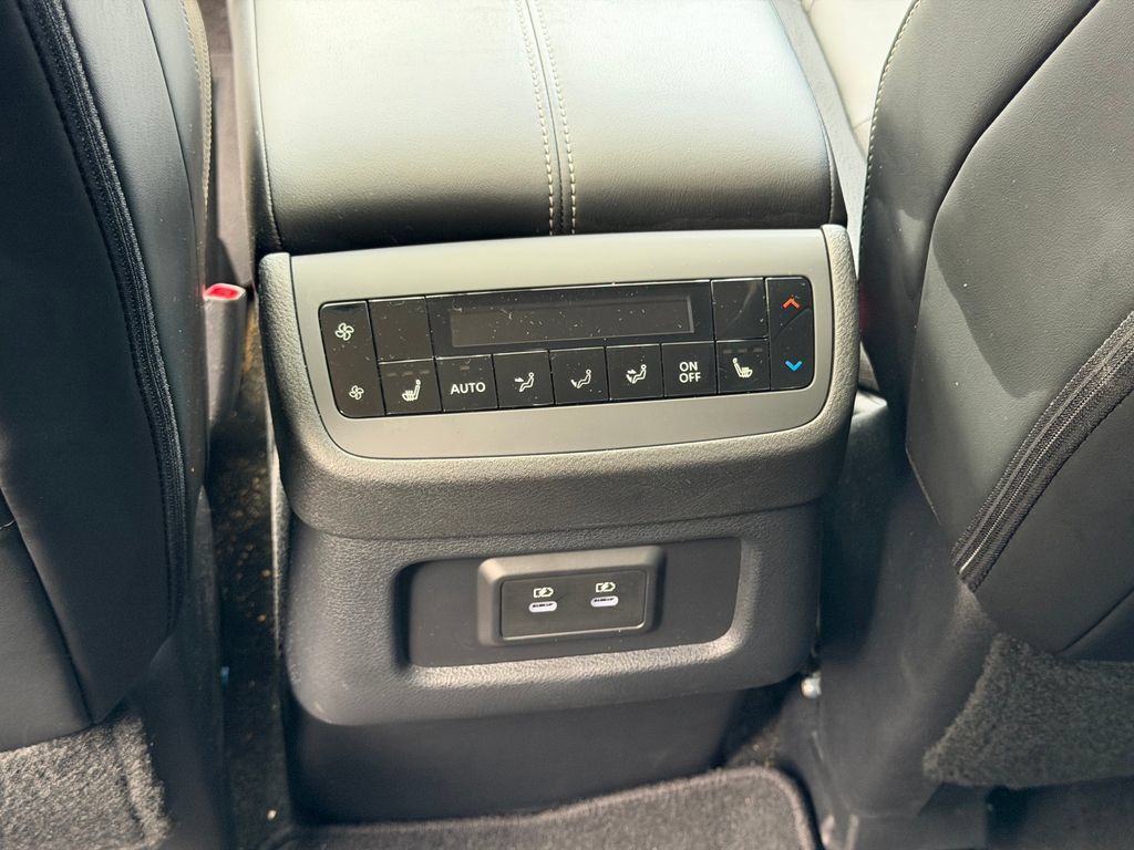 Used 2026 Nissan Pathfinder SL w/ SL Premium Package AWD/4WD image 29