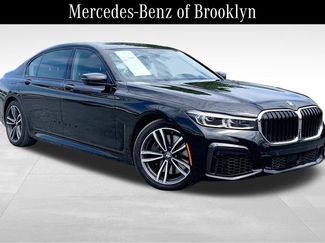 Used 2021 BMW 750i xDrive w/ M Sport Package AWD/4WD video 1
