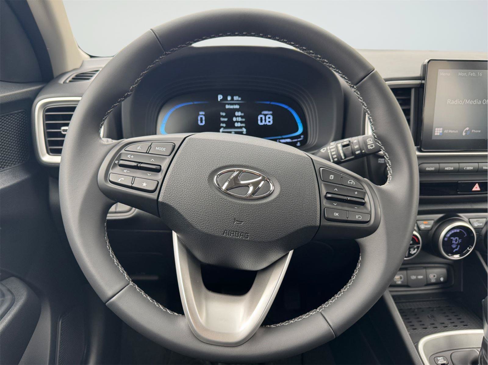 Certified 2026 Hyundai Venue SEL FWD image 11