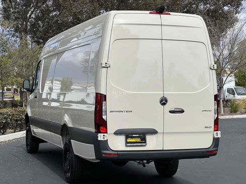 Used 2025 Mercedes-Benz Sprinter 2500 image 70