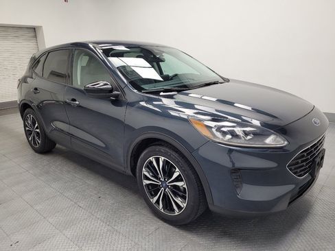 Used 2022 Ford Escape SE w/ SE Sport Appearance Package FWD image 11