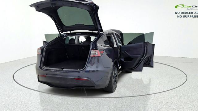 Used 2025 Tesla Model Y Long Range RWD image 18