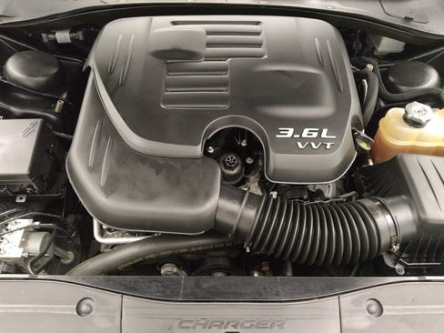 Used 2022 Dodge Charger SXT RWD image 30
