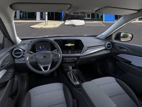 New 2026 Chevrolet Trax LT w/ Midnight Edition FWD image 15