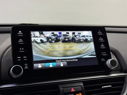 Used 2022 Honda Accord Sport image 25