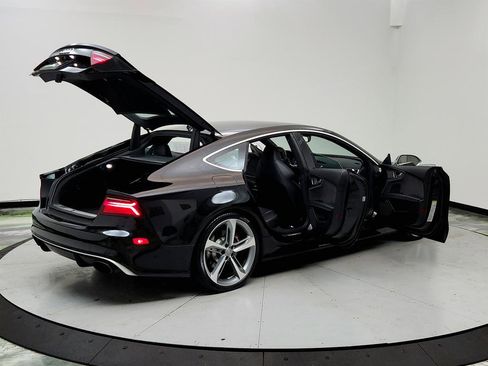 Used 2018 Audi RS 7 Prestige w/ Driver Assistance Package image 11
