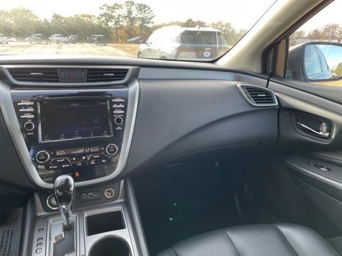 Used 2023 Nissan Murano SV image 23