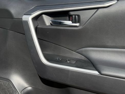 Used 2024 Toyota RAV4 XLE FWD image 28