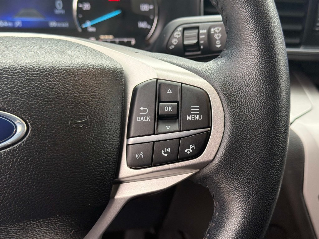 Used 2023 Ford Explorer XLT w/ Equipment Group 202A AWD/4WD image 30