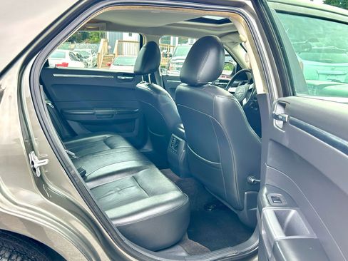 Used 2008 Chrysler 300 Touring w/ Comfort/Convenience Group image 18