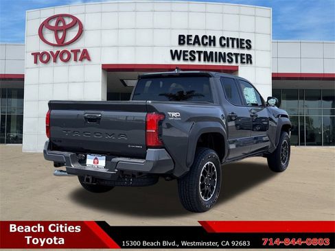Used 2025 Toyota Tacoma TRD Off-Road image 12