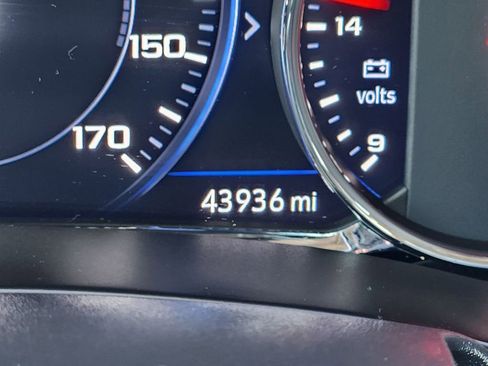 Certified 2022 GMC Terrain Denali image 29