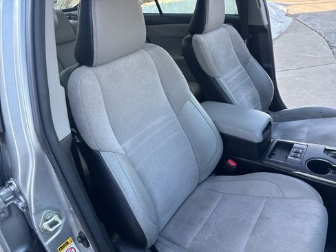 Used 2017 Toyota Camry XSE image 33