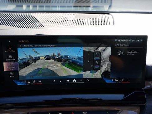 Used 2025 BMW i5 xDrive40 image 23