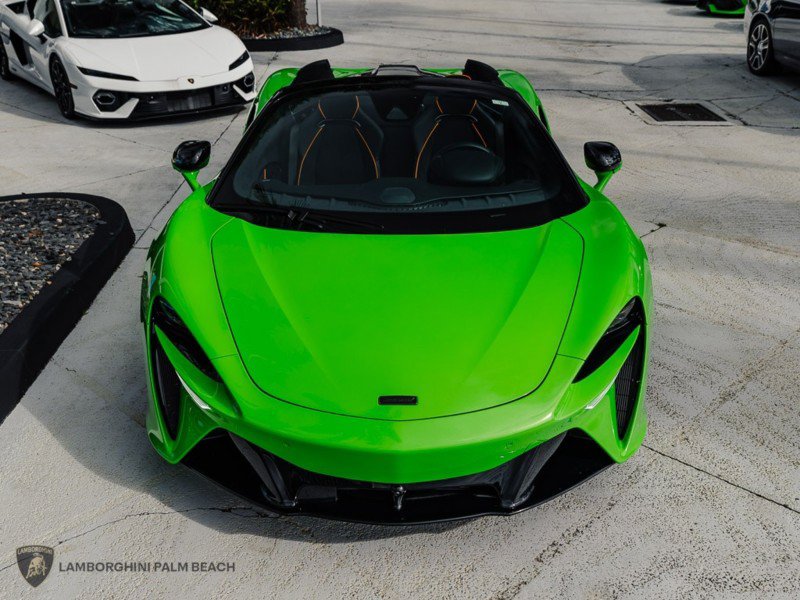 Used 2025 McLaren Artura Spider RWD image 10