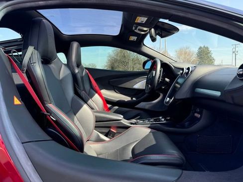Used 2020 McLaren GT image 14