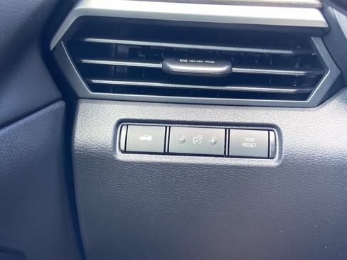 Used 2025 Nissan Altima 2.5 SV FWD image 13