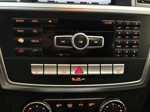 Used 2013 Mercedes-Benz ML 350 ML 350 Sport Utility 4D image 35