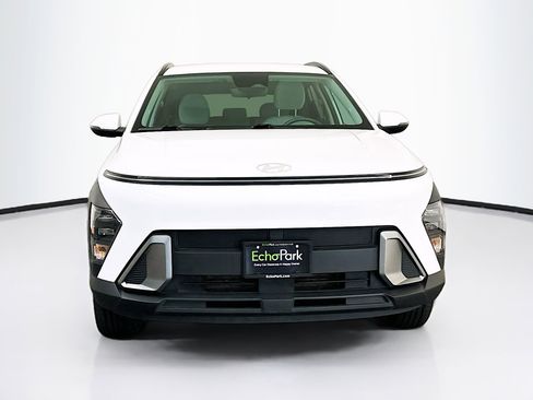 Used 2024 Hyundai Kona SEL image 2
