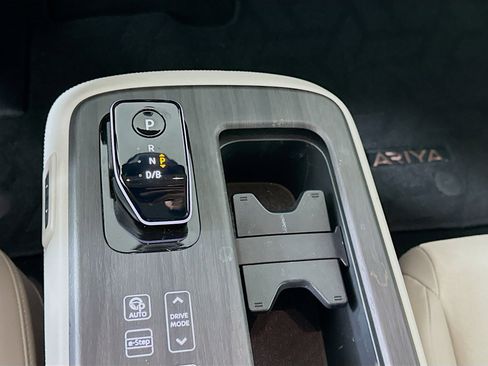 Used 2023 Nissan Ariya FWD image 25